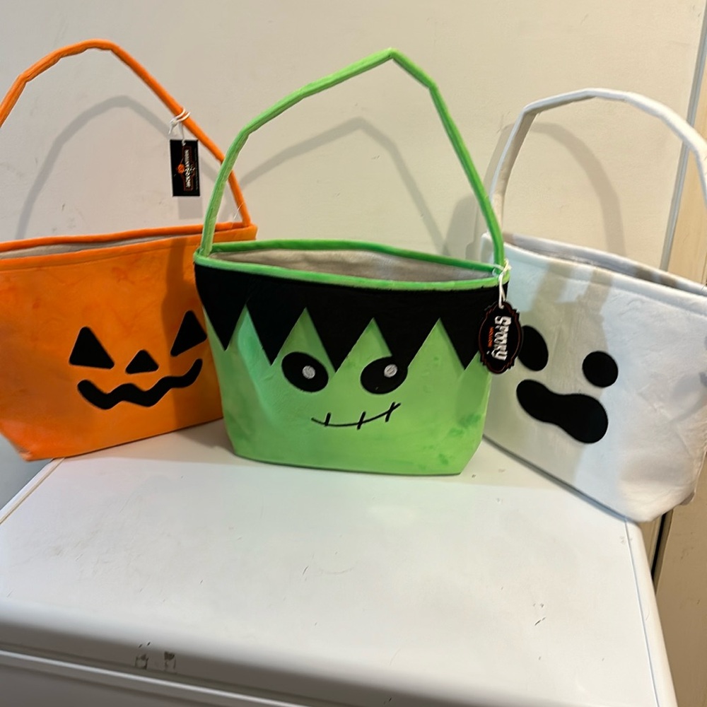 Halloween totes